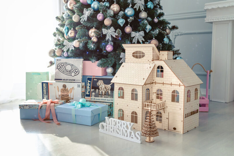 Top 5 wooden model kits and puzzles to build this winter